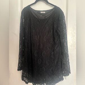 Soteer Black lace long sleeved top (Size Large)